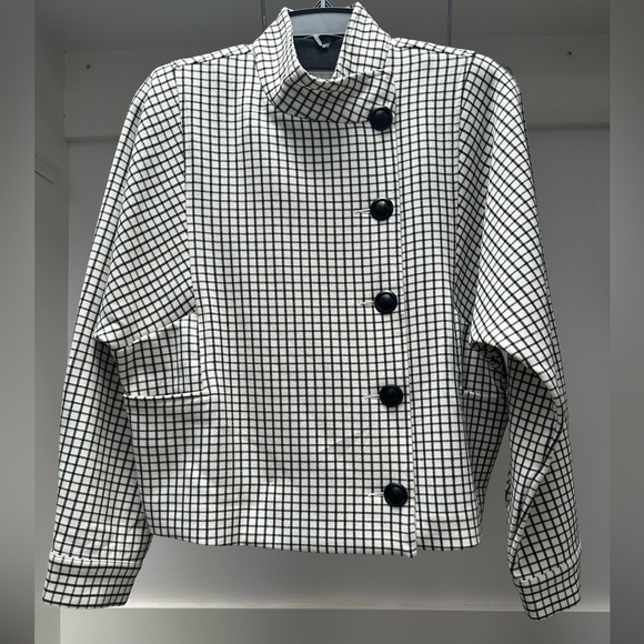 CAbi Jackets & Blazers - ❗️Price Reduced! Cabi   Jacket Black and White Size S